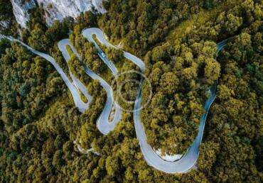 Skyline symphony: harmonizing elements in aerial photos